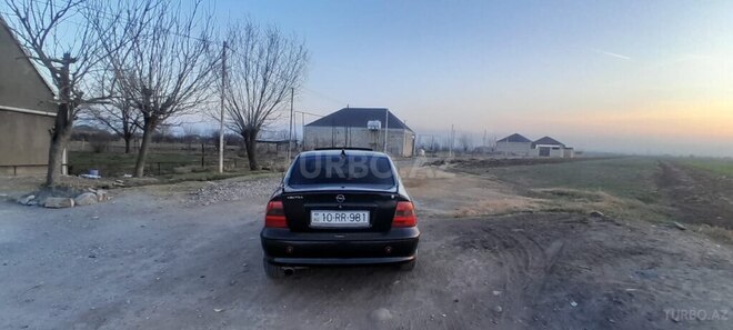 Opel Vectra 1996, 100,000 km - 2.0 l - Gəncə