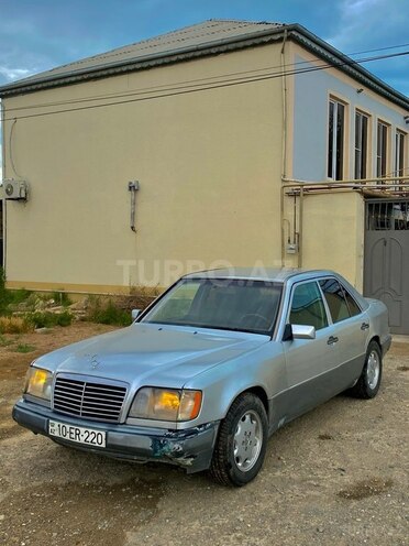 Mercedes E 200 1994, 222,000 km - 2.0 l - Sumqayıt