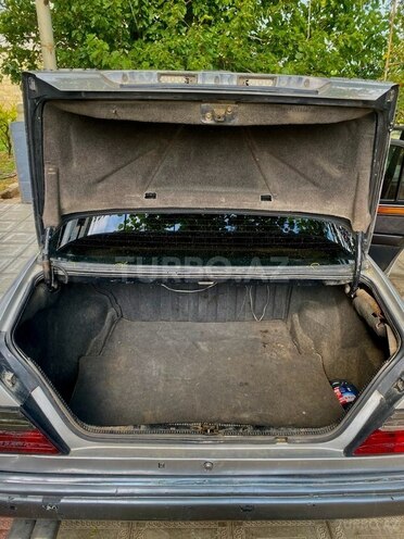 Mercedes E 200 1994, 222,000 km - 2.0 l - Sumqayıt