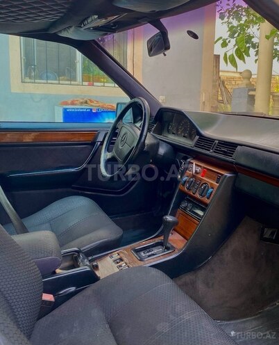 Mercedes E 200 1994, 222,000 km - 2.0 l - Sumqayıt