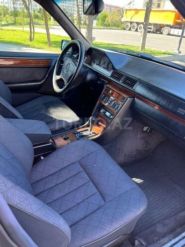 Mercedes E 220 1994, 448,600 km - 2.2 l - Bakı