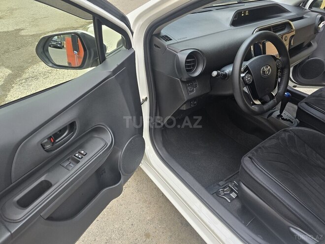 Toyota Aqua 2019, 106,000 km - 1.5 l - Bakı