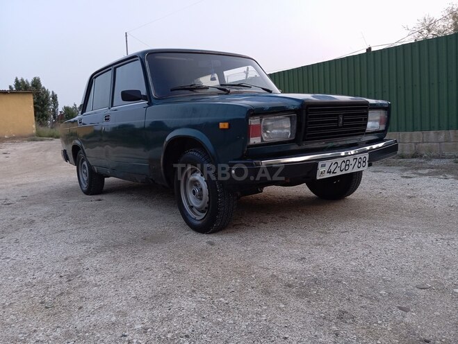 LADA (VAZ) 2107 1997, 99,999 km - 1.6 l - Salyan