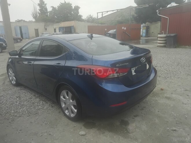 Hyundai Elantra 2015, 257,495 km - 1.8 л - Sumqayıt