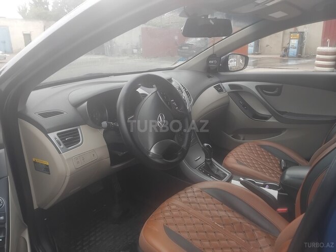 Hyundai Elantra 2015, 257,495 km - 1.8 л - Sumqayıt