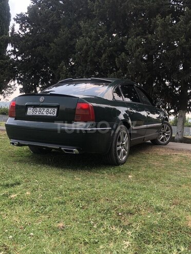 Volkswagen Passat 1999, 300,000 km - 1.8 л - Bakı