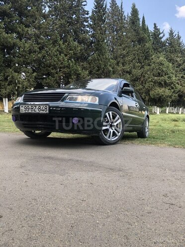 Volkswagen Passat 1999, 300,000 km - 1.8 л - Bakı