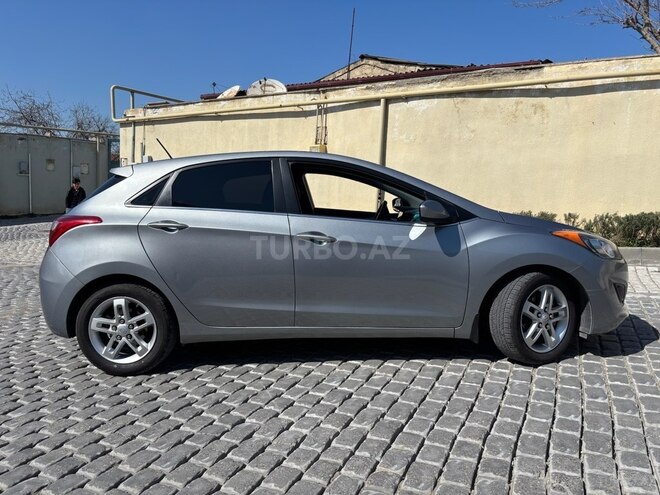 Hyundai Elantra 2015, 237,000 km - 2.0 л - Bakı