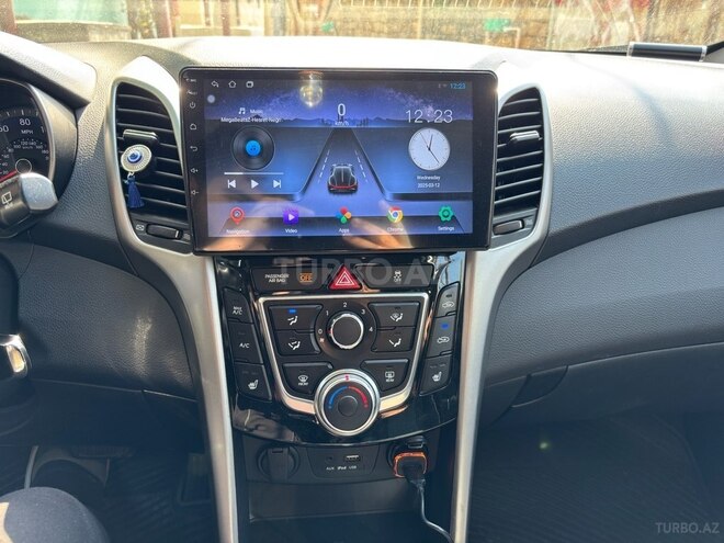 Hyundai Elantra 2015, 237,000 km - 2.0 л - Bakı