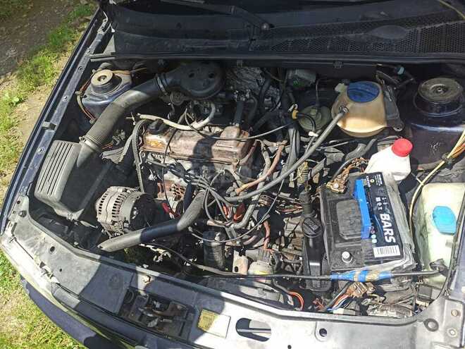 Volkswagen Golf 1995, 212,000 km - 1.8 l - Balakən