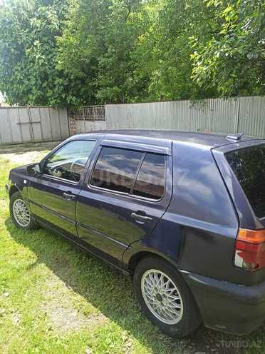 Volkswagen Golf 1995, 212,000 km - 1.8 l - Balakən