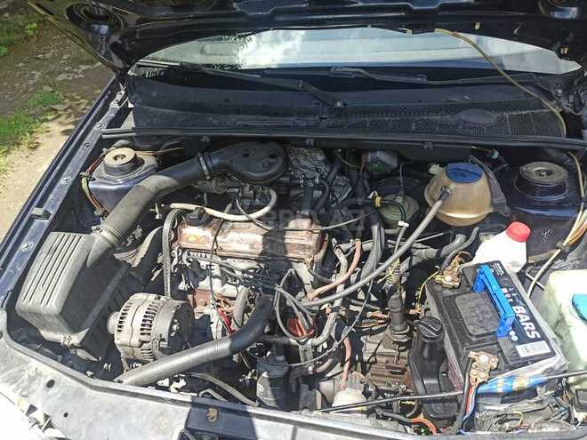 Volkswagen Golf 1995, 212,000 km - 1.8 l - Balakən