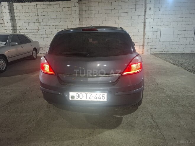 Opel Astra 2006, 200,000 km - 1.6 l - Bakı