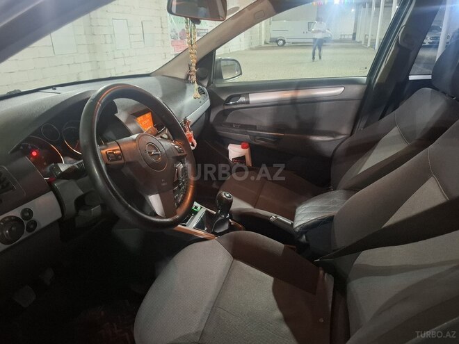 Opel Astra 2006, 200,000 km - 1.6 l - Bakı