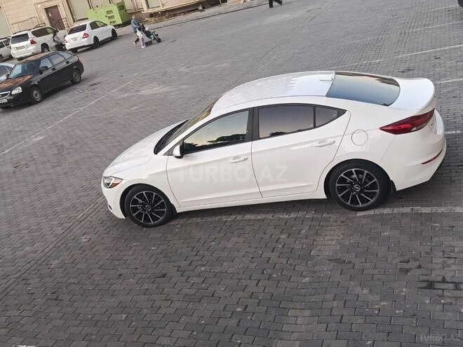 Hyundai Elantra 2017, 16,000 km - 2.0 l - Bakı