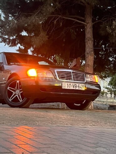 Mercedes C 180 1995, 420,000 km - 1.8 l - Sumqayıt