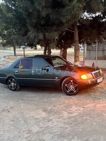 Mercedes C 180 1995, 420,000 km - 1.8 l - Sumqayıt