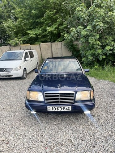 Mercedes E 200 1994, 350,000 km - 2.0 л - Bərdə