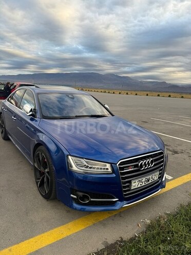 Audi S8 2015, 154,000 km - 4.0 l - Naxçıvan