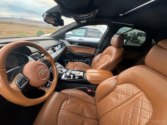 Audi S8 2015, 154,000 km - 4.0 l - Naxçıvan
