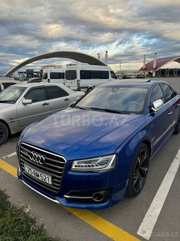 Audi S8 2015, 154,000 km - 4.0 l - Naxçıvan