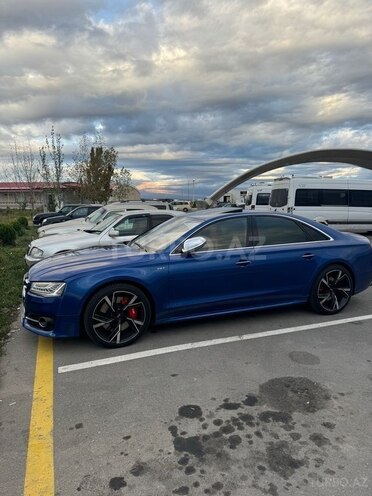 Audi S8 2015, 154,000 km - 4.0 l - Naxçıvan