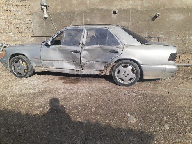 Mercedes E 200 d 1993, 295,764 km - 2.0 л - Bakı