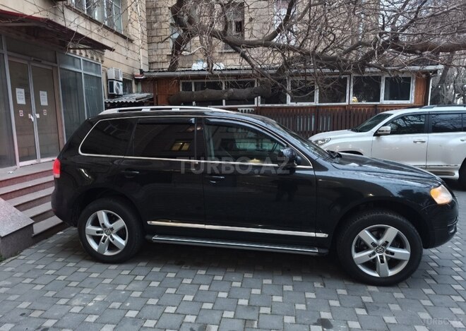 Volkswagen Touareg 2005, 130,000 km - 4.2 л - Bakı