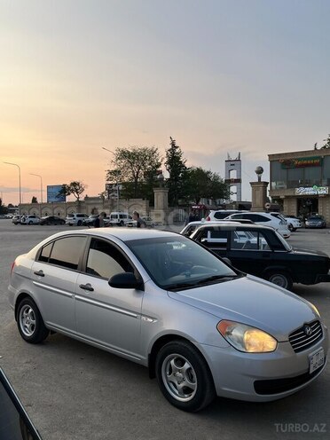 Hyundai Accent 2007, 330,000 km - 1.5 l - Salyan