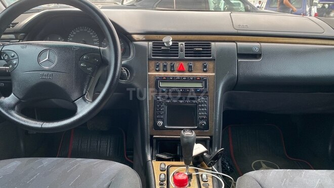 Mercedes E 220 d 1999, 423,918 km - 2.2 l - Bakı