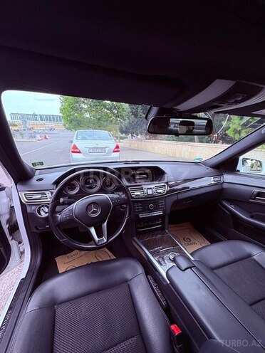 Mercedes E 220 d-7
