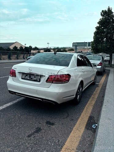 Mercedes E 220 d-8