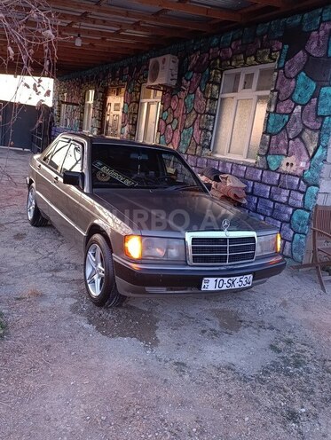 Mercedes 190 1992, 250,000 km - 2.0 л - Babək