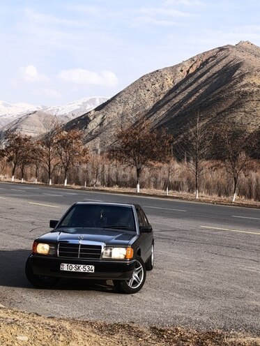 Mercedes 190 1992, 250,000 km - 2.0 л - Babək
