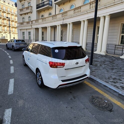 Kia Carnival 2016, 240,000 km - 2.2 л - Bakı