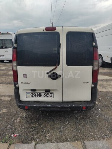Fiat Doblo 2009, 325,700 km - 1.3 l - Quba