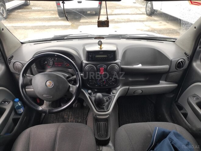 Fiat Doblo 2009, 325,700 km - 1.3 l - Quba