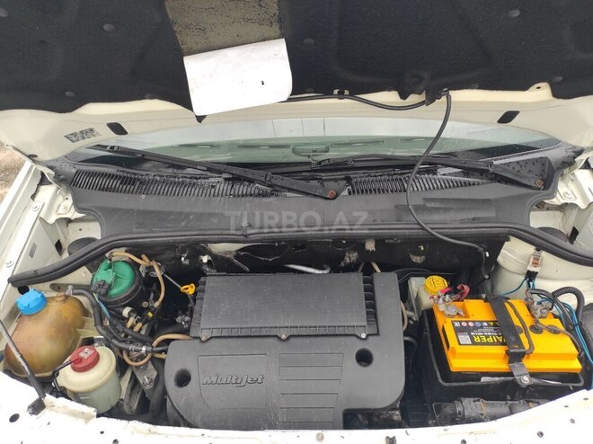 Fiat Doblo 2009, 325,700 km - 1.3 l - Quba