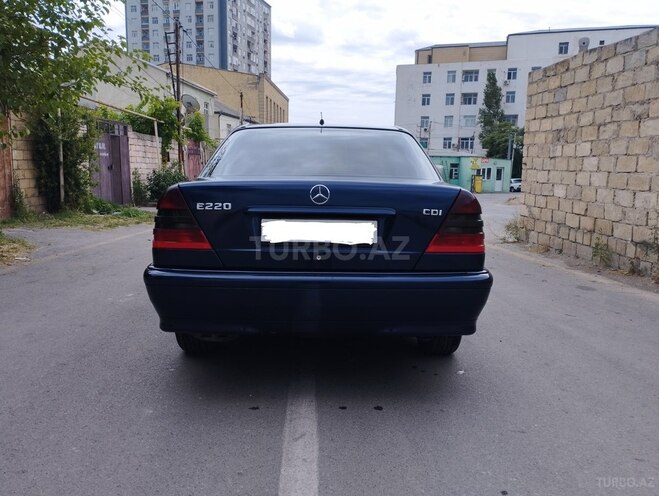 Mercedes C 220 d 2000, 272,000 km - 2.2 l - Bakı