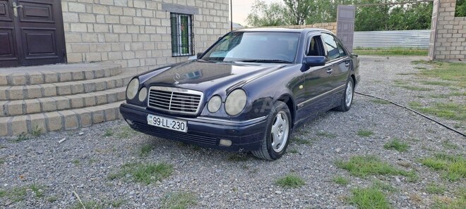 Mercedes E 240 1998, 584,444 km - 2.4 l - Bərdə