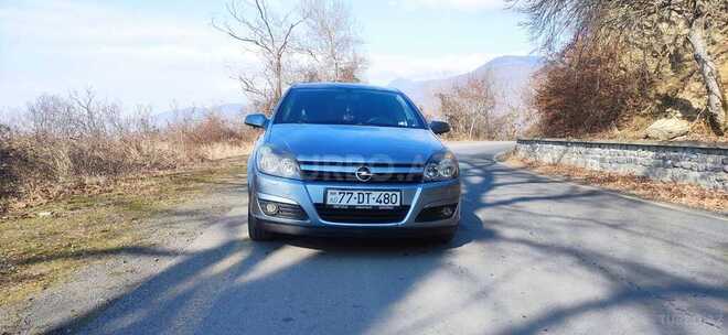Opel Astra 2004, 244,000 km - 1.4 л - Qax