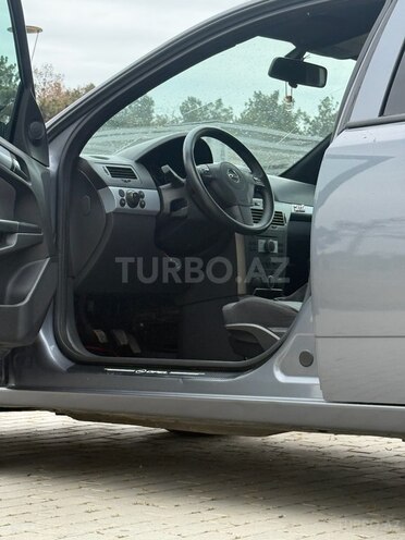 Opel Astra 2006, 330,000 km - 1.4 l - Bakı
