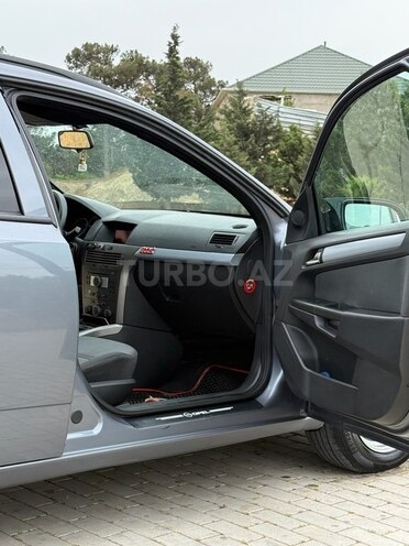 Opel Astra 2006, 330,000 km - 1.4 l - Bakı
