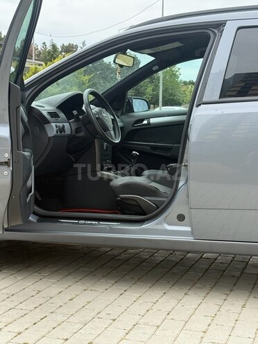 Opel Astra 2006, 330,000 km - 1.4 l - Bakı