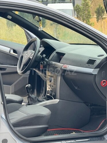 Opel Astra 2006, 330,000 km - 1.4 l - Bakı