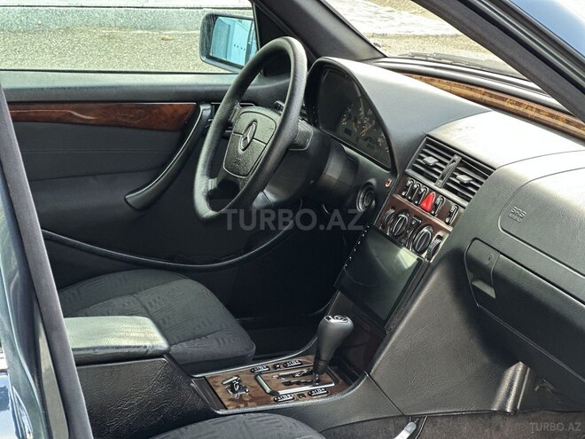 Mercedes C 230 1999, 354,516 km - 2.3 л - Saatlı