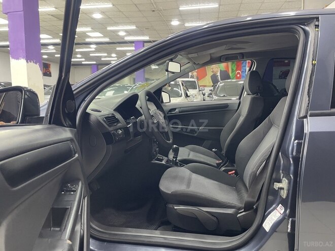 Opel Astra-12