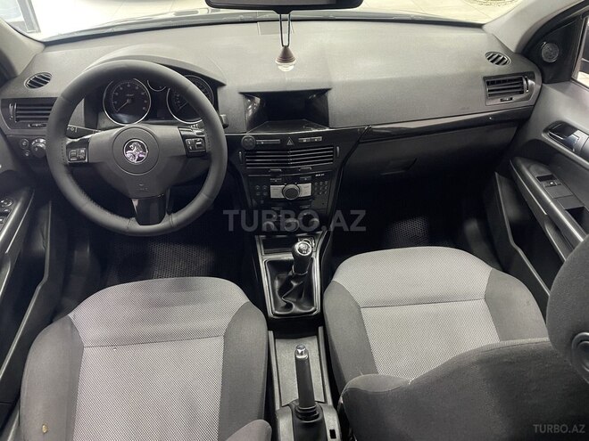 Opel Astra-11