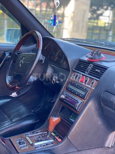 Mercedes C 240 2000, 281,222 km - 2.4 l - İmişli