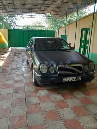 Mercedes E 230 1996, 120,000 km - 2.3 l - Cəlilabad